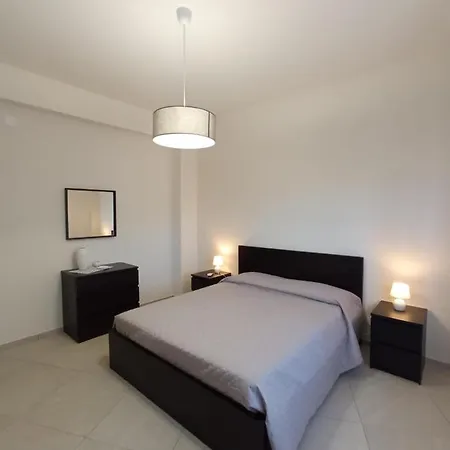 Royal View Чефалу